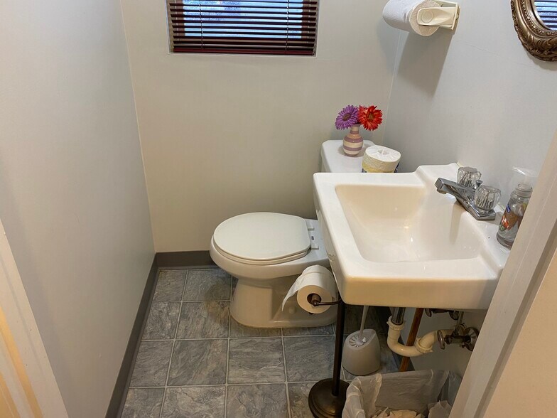 More Photos Of 3542 Springdale Rd, Cincinnati Medical For Sale