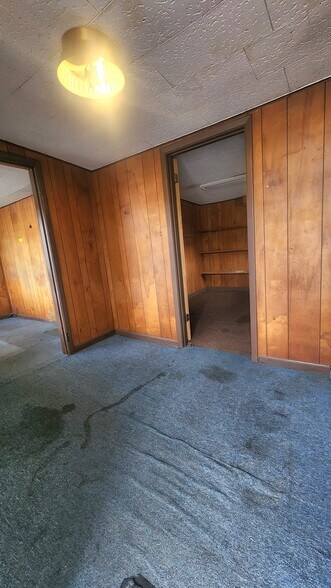 More Photos Of 2344 N Lumpkin Rd, Columbus Office For Sale