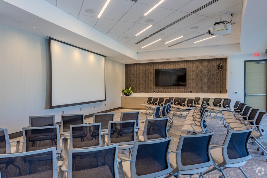 More Photos Of 1000 Social St, Raleigh Office For Lease