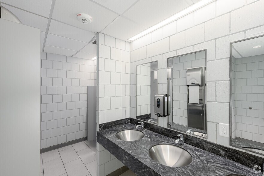 More Photos Of 370 Main St, Worcester Coworking Space