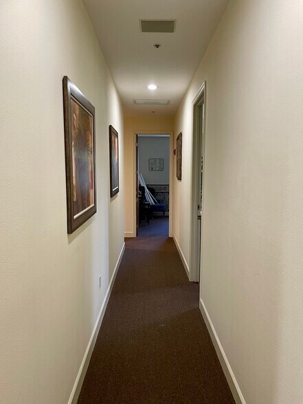 More Photos Of 8830 S Tamiami Trl, Sarasota Office For Lease