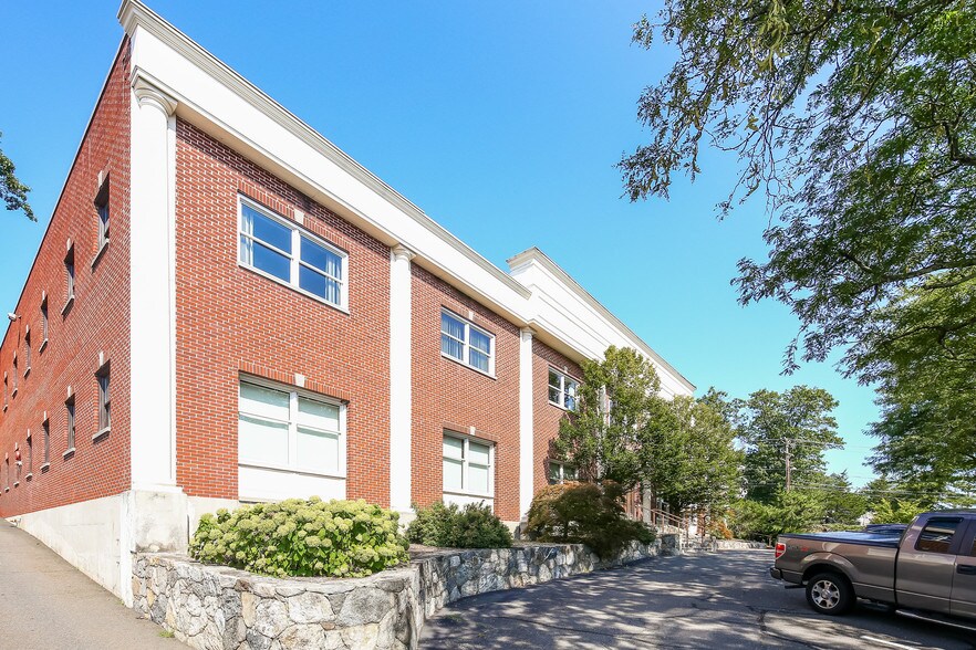 More Photos Of 1100 High Ridge Rd, Stamford Freestanding For Sale