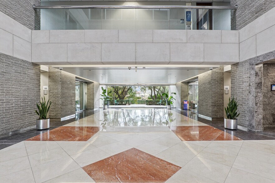More Photos Of 3027 Marina Bay Dr, League City Medical For Sale