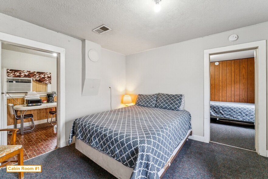 More Photos Of 110 Washington St, Huntington Hospitality For Sale