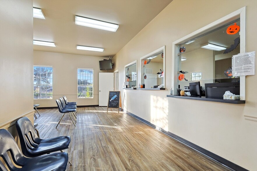 More Photos Of , Dallas Office For Sale