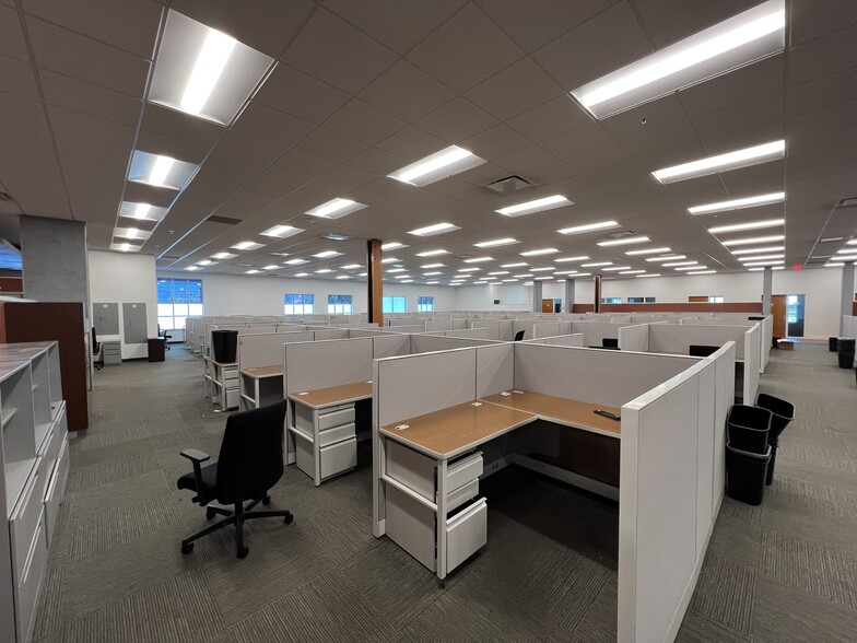 More Photos Of 2160 Colonial Blvd, Fort Myers Medical For Lease