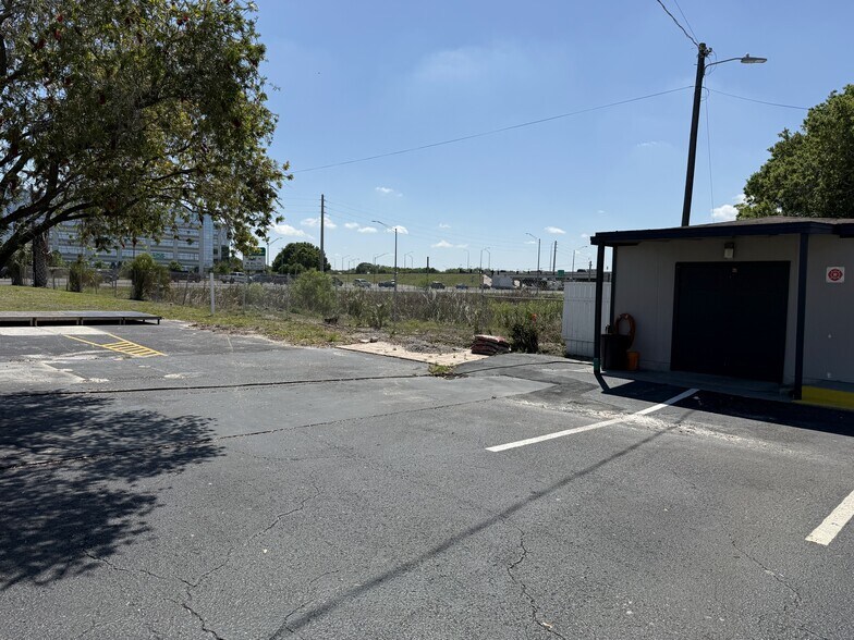 More Photos Of 1511 S US Highway 301, Tampa Office For Sale