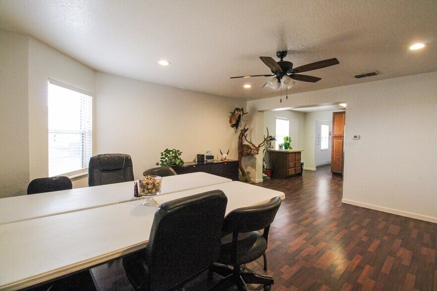 More Photos Of 7007 Farm to Market 846, Knott Office For Sale