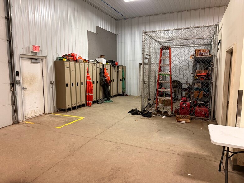 More Photos Of , Moorhead Unknown For Sale