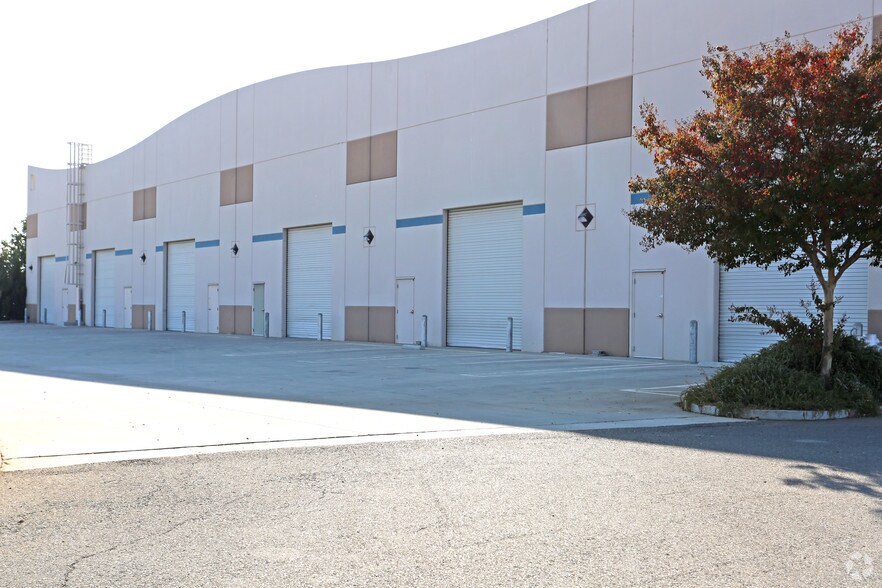 More Photos Of 140 Macready Dr, Merced Warehouse For Sale