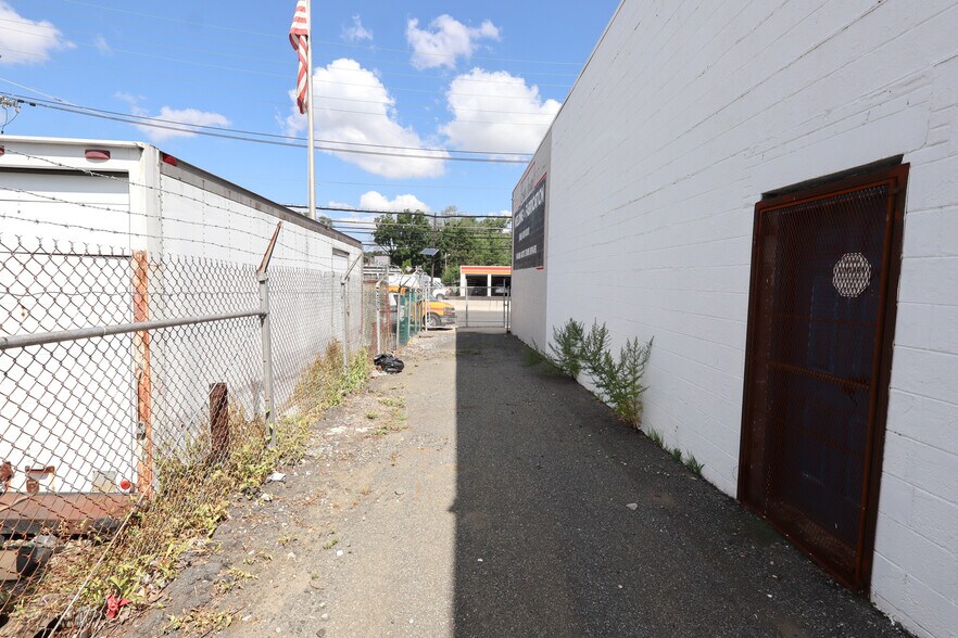 More Photos Of 4730 N Crescent Blvd, Pennsauken Industrial For Sale