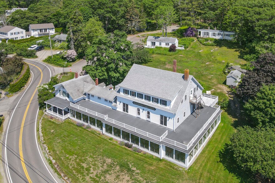 More Photos Of 146 State Route 32, New Harbor Hotel For Sale