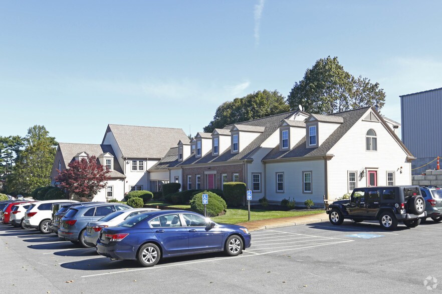 More Photos Of 1025 Plain St, Marshfield Coworking Space