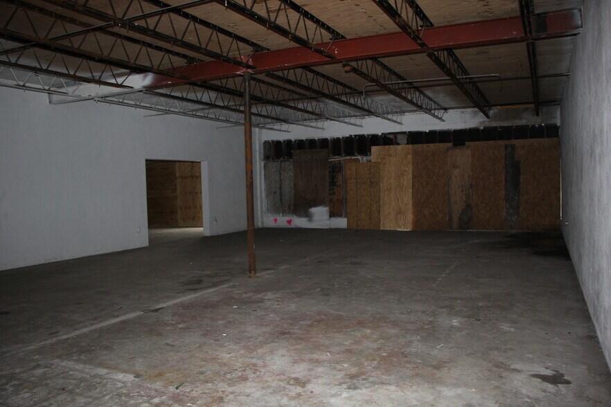 More Photos Of , North Fort Myers General Retail For Sale