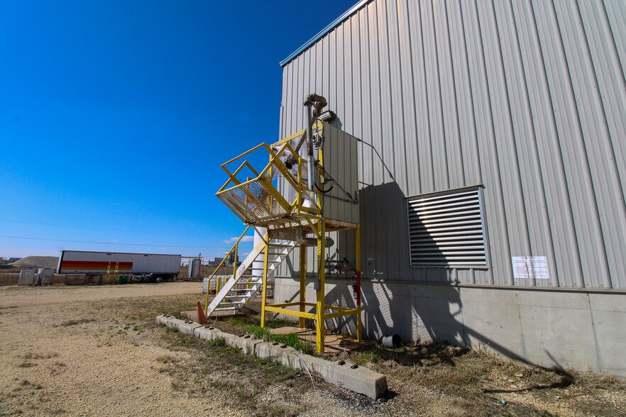 More Photos Of 5640 44th Ave S, Clinton Industrial For Sale
