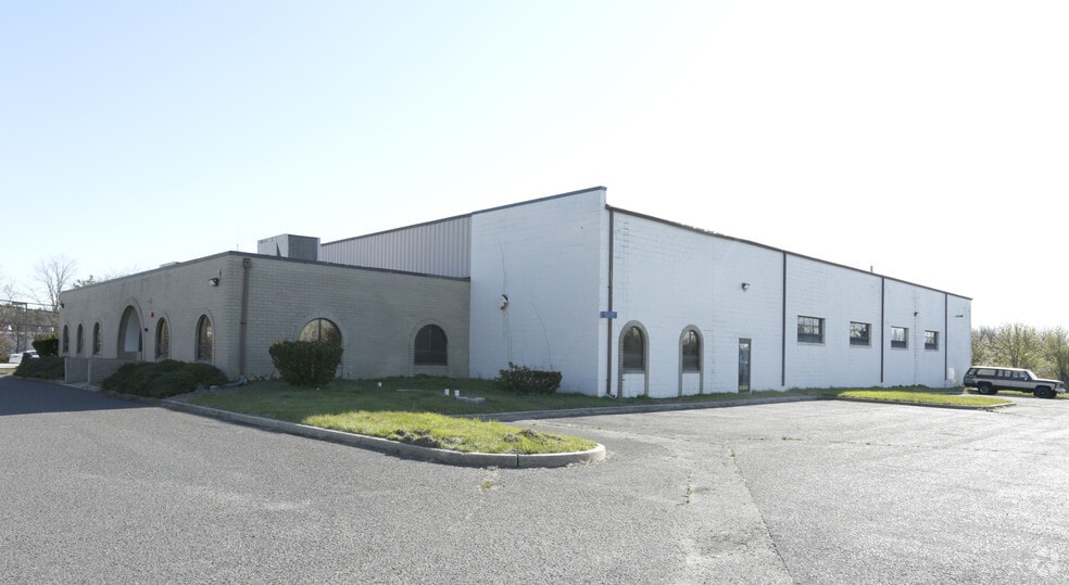 More Photos Of 1776 Bloomsbury Ave, Ocean Warehouse For Sale