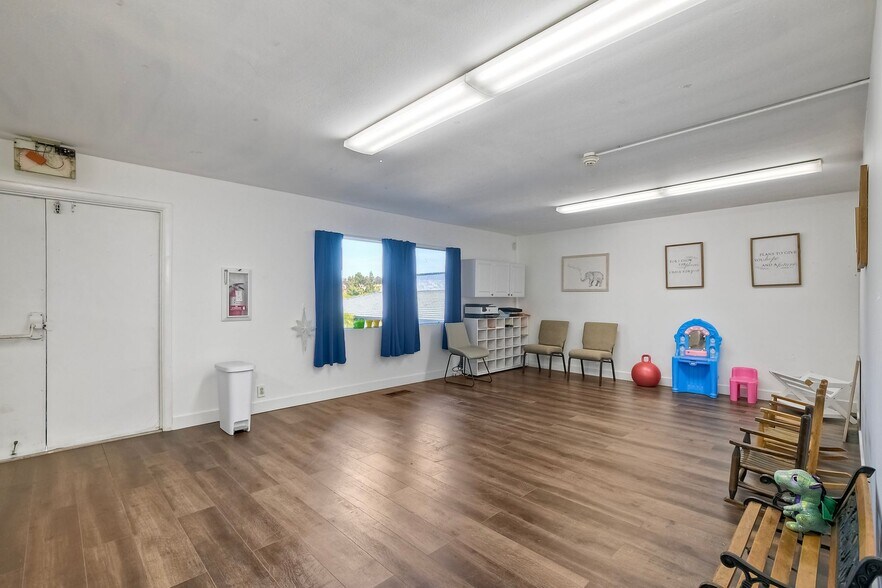 More Photos Of 855 Barham Dr, San Marcos Religious Facility For Lease