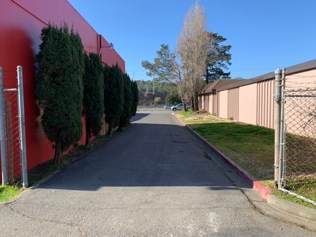 More Photos Of 1345 E Francisco Blvd, San Rafael Service For Lease