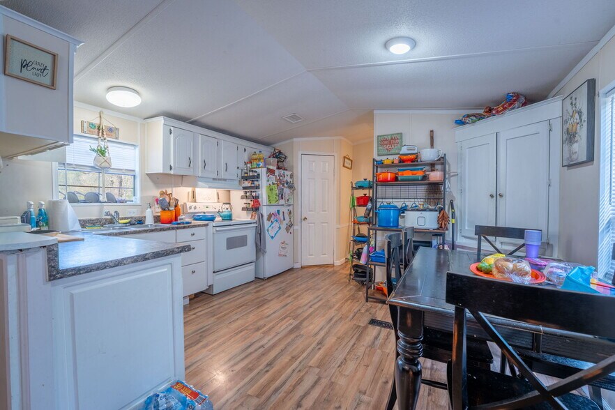 More Photos Of 70 Bake Shop Ln, Cleveland Storefront Retail Office For Sale