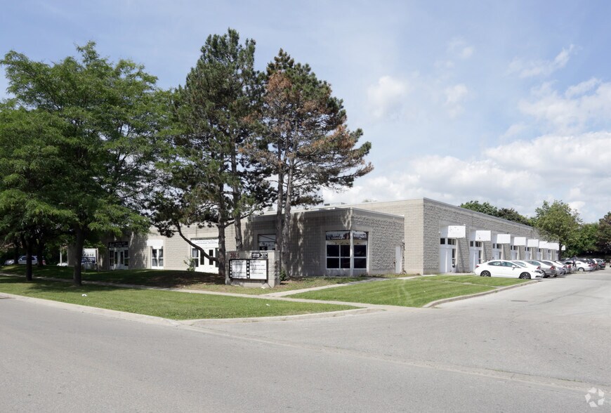 More Photos Of 2505 Dunwin Dr, Mississauga Warehouse For Lease