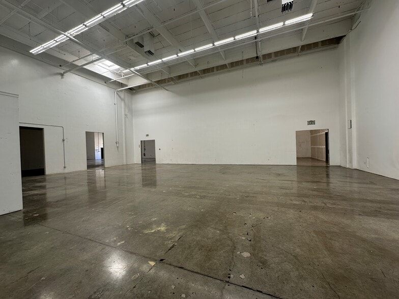 More Photos Of 455 Lopes Rd, Fairfield Warehouse For Lease