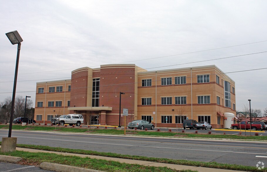 More Photos Of 8525 Rolling Rd, Manassas Medical For Lease