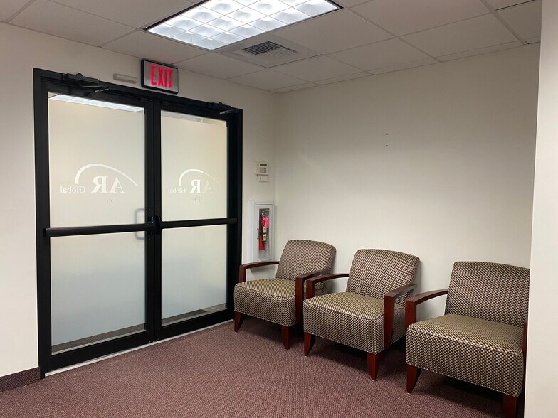 More Photos Of 97 John Clarke Rd, Middletown Office For Sale