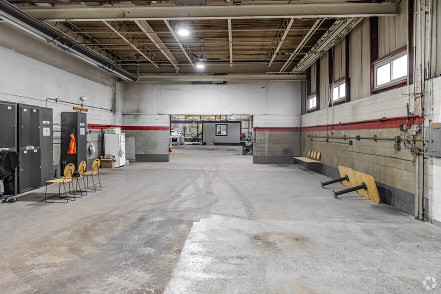 More Photos Of 4480 N 124th St, Milwaukee Manufacturing For Sale
