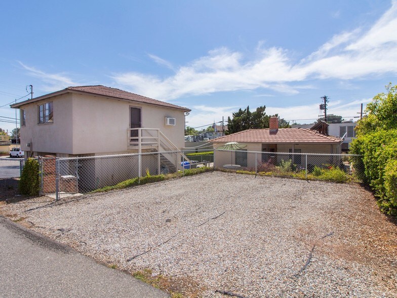 More Photos Of 315 N Vine St, Fallbrook Office For Sale