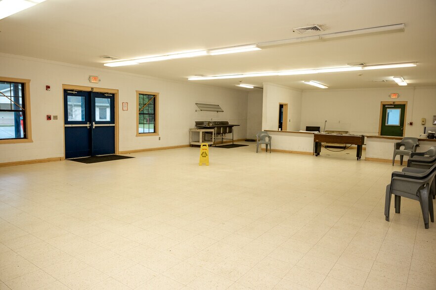 More Photos Of 626 Old River Rd, Sylvania Manufacturing For Sale