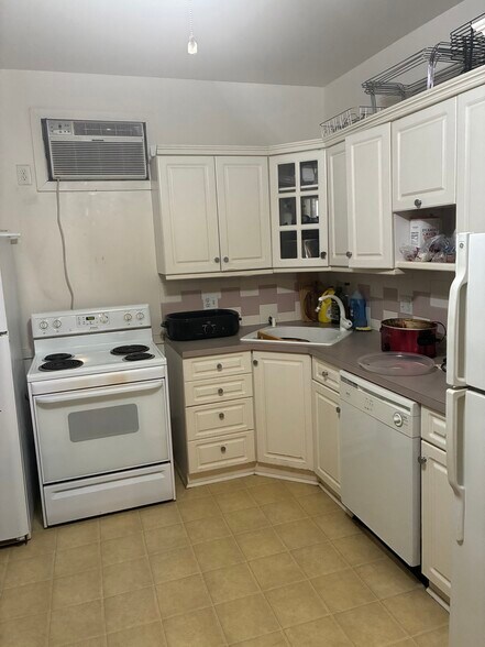 More Photos Of 129 Montgomery Ave, Bala Cynwyd Freestanding For Sale