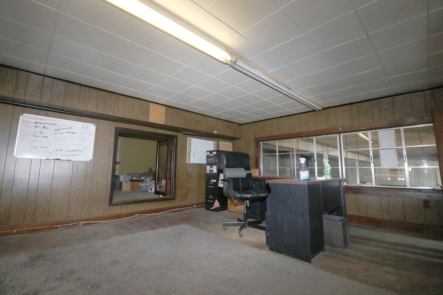 More Photos Of 312 N 7th St, Steubenville Warehouse For Sale