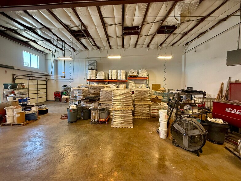 More Photos Of 190 N Cutler Dr, North Salt Lake Warehouse For Lease