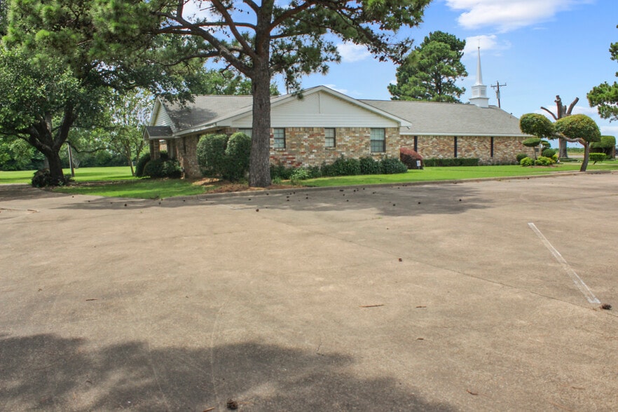 More Photos Of 21177 US Highway 80, Wills Point Religious Facility For Sale