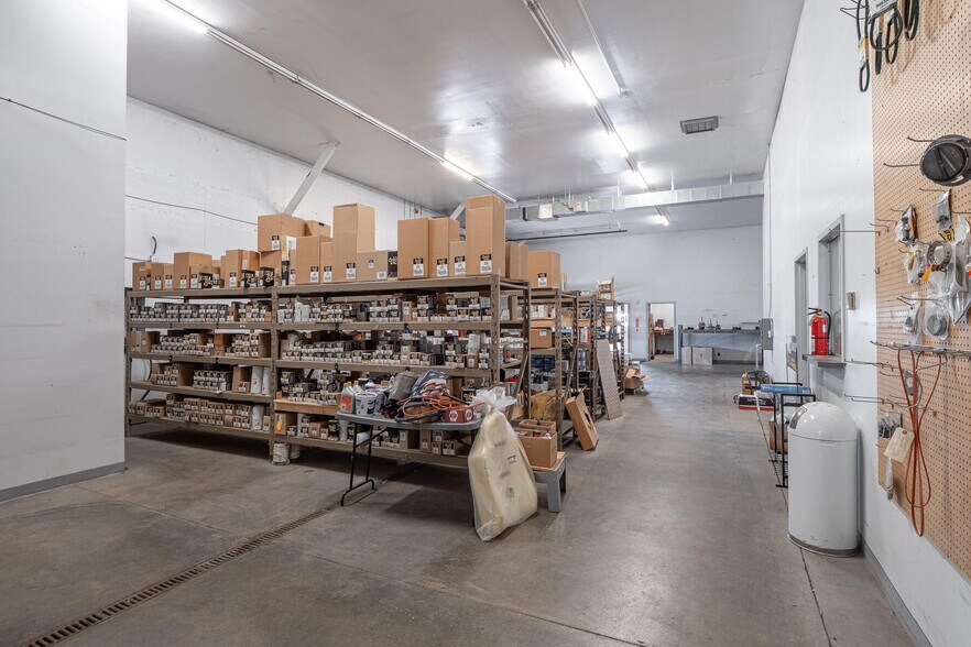 More Photos Of 1116 W County Road 450 N, Brazil Truck Terminal For Lease