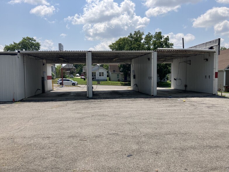 More Photos Of 1004 William St, Cape Girardeau Carwash For Sale