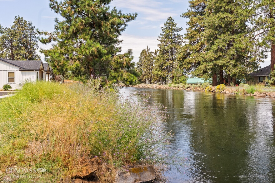 More Photos Of 61615 Alstrup Rd, Bend Apartments For Sale