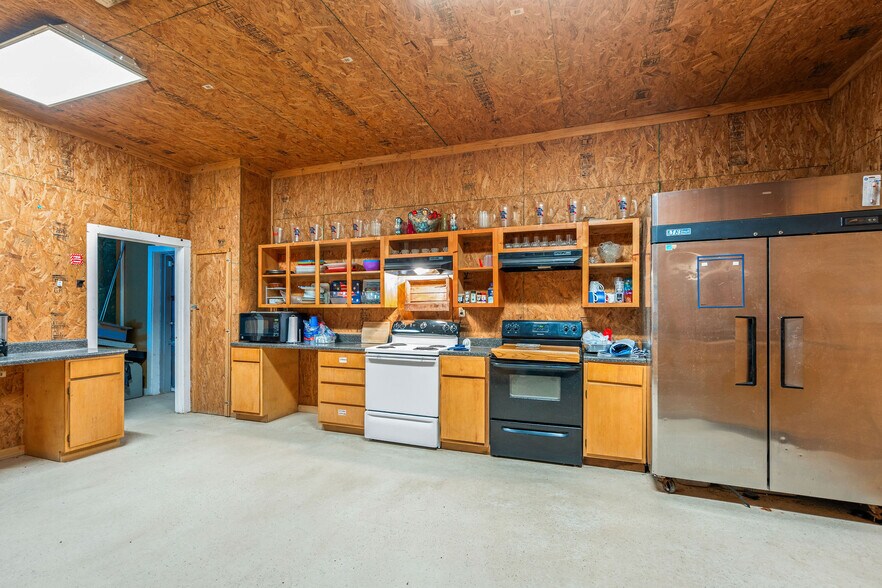 More Photos Of 5810 US Highway 259 N, Naples Freestanding For Sale