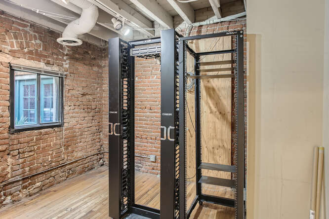 More Photos Of 1822 Blake St, Denver Office For Sale