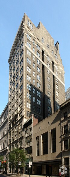 More Photos Of 1429-1433 Walnut St, Philadelphia Office For Lease