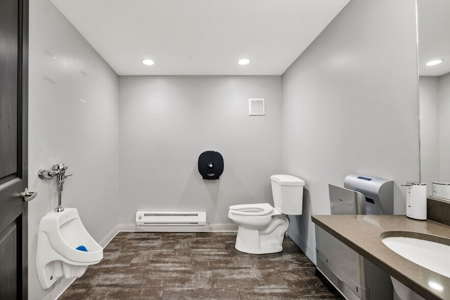 More Photos Of 1189 W 1700 N, Logan Warehouse For Lease