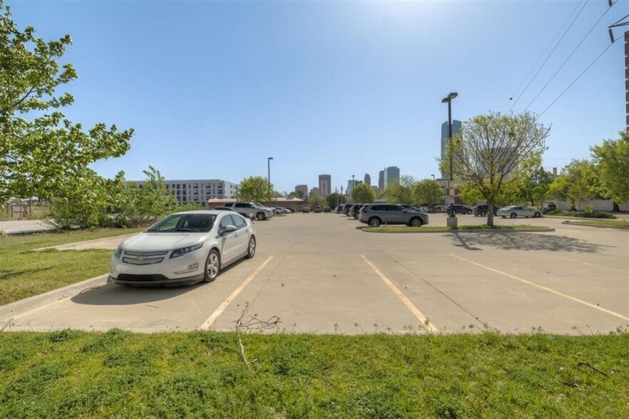 More Photos Of 815 NW 2ND St, Oklahoma City Land For Sale