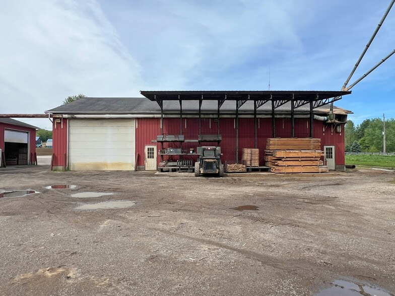 More Photos Of 9711 Perry Hwy, Waterford Warehouse For Sale