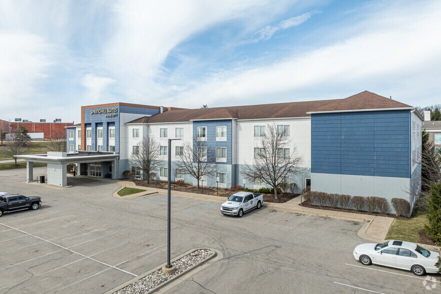 More Photos Of 450 Center Dr, Grand Rapids Hotel For Sale