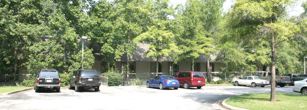 More Photos Of 2 Riverchase Office Plz, Birmingham Office For Lease