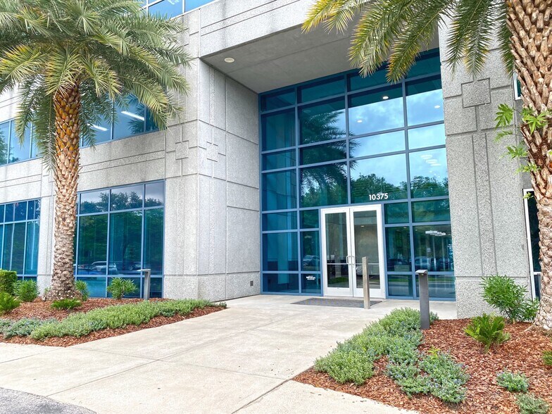 More Photos Of 10375 Centurion Pky N, Jacksonville Office For Lease