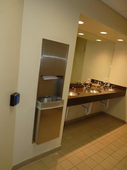 More Photos Of 5510 Cherokee Ave, Alexandria Coworking Space