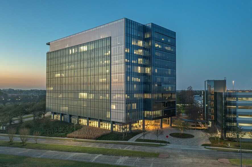 More Photos Of 1414 Enclave Pky, Houston Office For Sale
