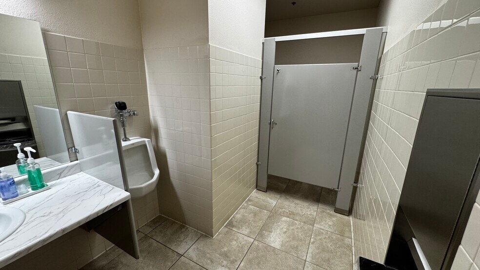 More Photos Of 3025 W Sahara Ave, Las Vegas Medical For Sale