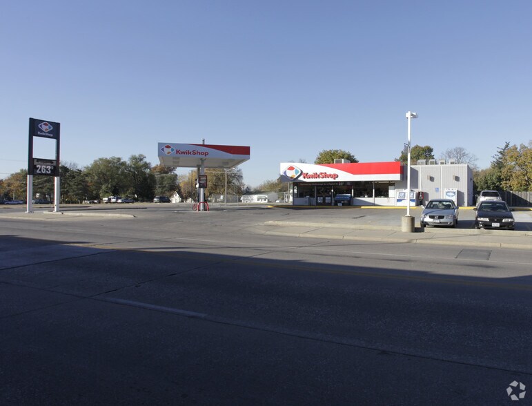 More Photos Of 2811 N 48th St, Lincoln Convenience Store For Sale